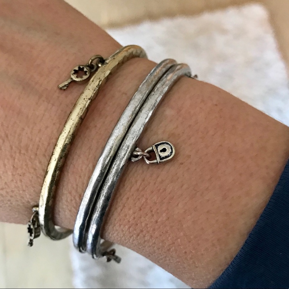 ☘️Lucky Brand - Lock & Key Bangle Bracelet Set